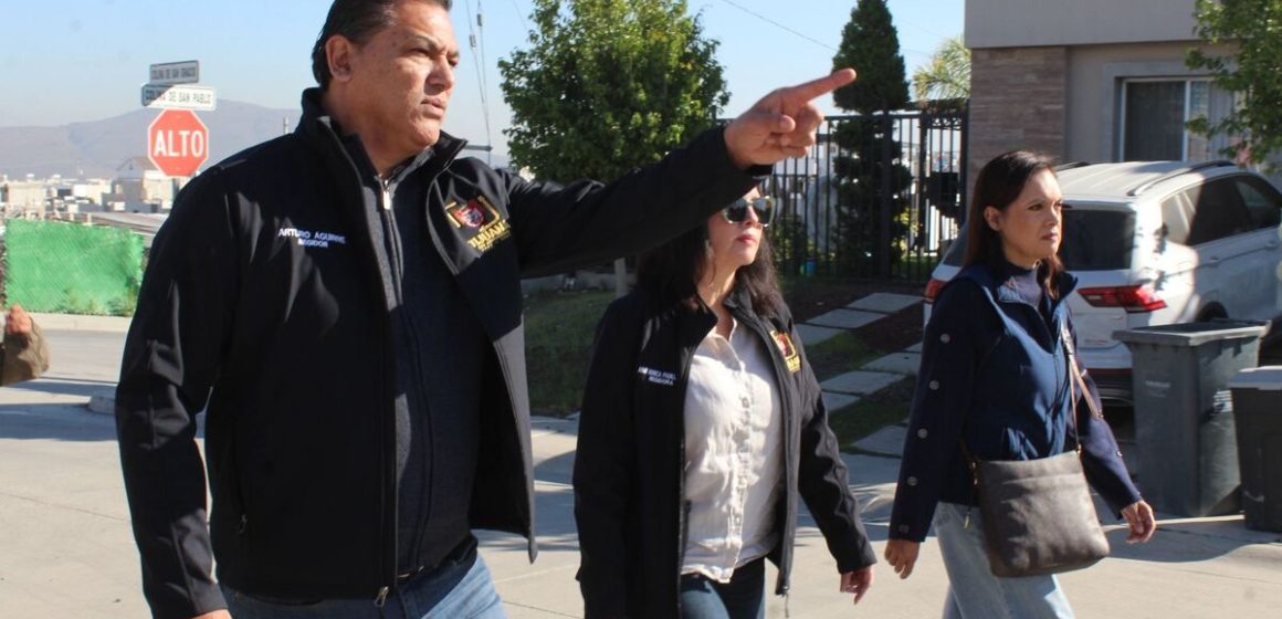 Arturo Aguirre realiza recorrido de supervisión en Colinas de la Presa y refuerza vigilancia al desarrollo urbano