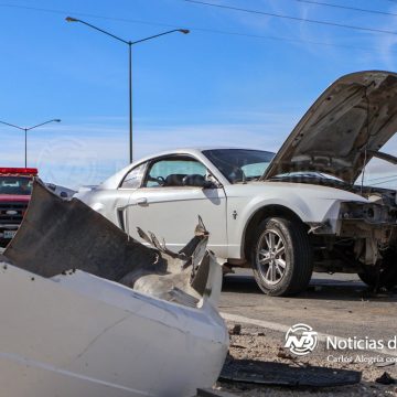 ttt Aparatoso choque deja dos lesionados en Tijuana