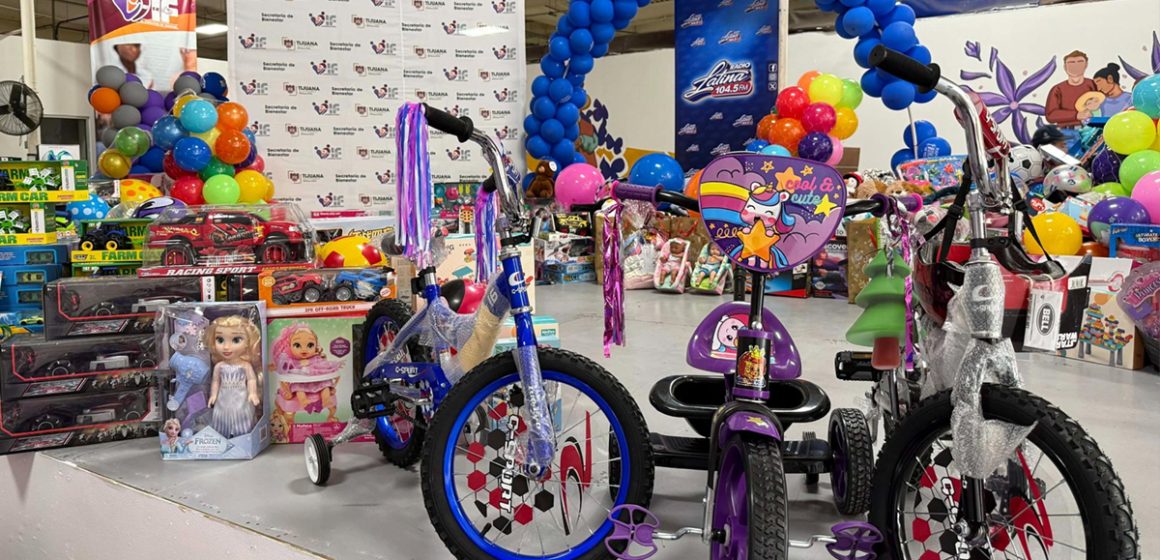 vcxvcxv Recibe Gobierno Municipal donativo de juguetes para DIF Tijuana reunidos a través del ‘Ence Radio 2025’