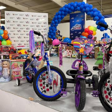 Recibe Gobierno Municipal donativo de juguetes para DIF Tijuana reunidos a través del ‘Ence Radio 2025’