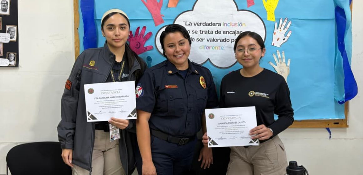 vxcvxc Certifican a elementos de Protección Civil BC en Lengua de Señas Mexicana