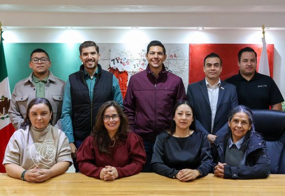 Román Cota toma protesta a Rocío Martínez como nueva directora de IMACTE