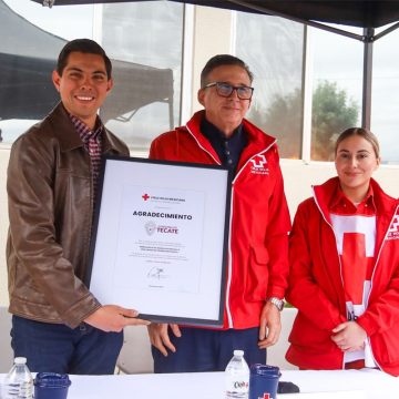 Gobierno de Tecate refuerza la atención a emergencias con entrega de dos unidades a Cruz Roja