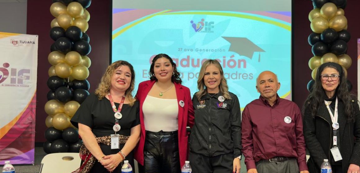 Concluye DIF Tijuana curso de Escuela para Madres y Padres