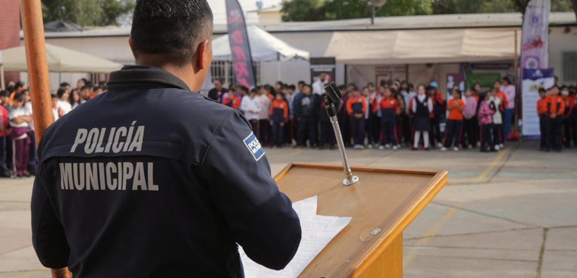 Llevan programa de prevención y convivencia a primaria de la Zona Norte