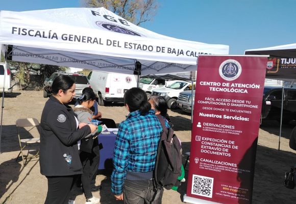 FGE acerca servicios a vecinos de Fortín de las Flores durante jornada comunitaria