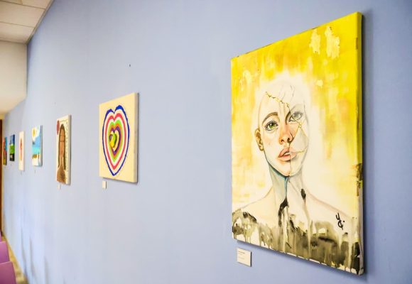 Inauguran exposición de arte resultado de talleres de empoderamiento