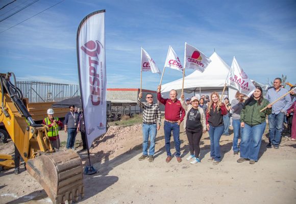 CESPT inicia introducción de red de agua potable en la colonia Valle Imperial