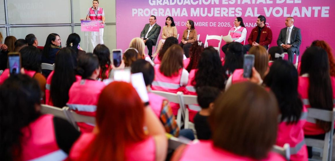 zxcxzx Más mujeres toman el volante en Baja California