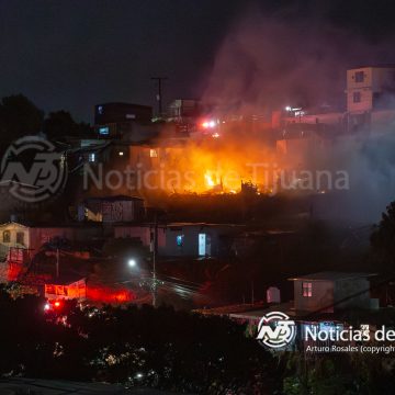 el primer incendio del año 2026 Colonia Flores Magón en Tijuana