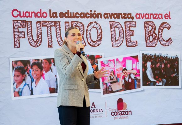 Refuerzan apoyos y becas educativas en Baja California durante 2026