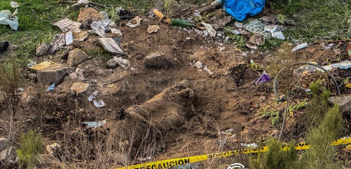 Localizan cuerpo enterrado en un cerro de “Delicias”