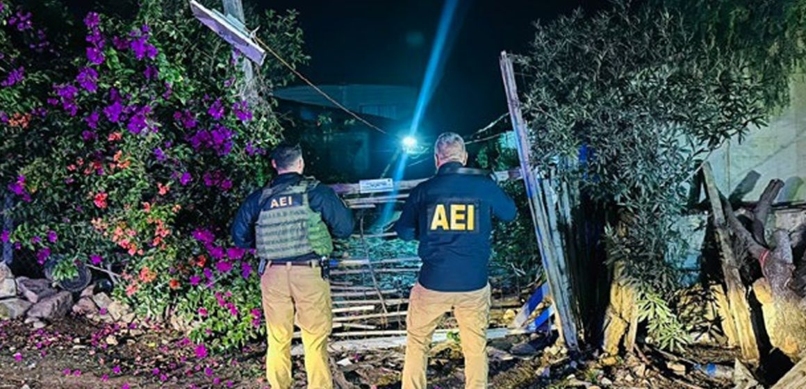 Recuperan dos vehículos robados y aseguran otros dos durante cateos