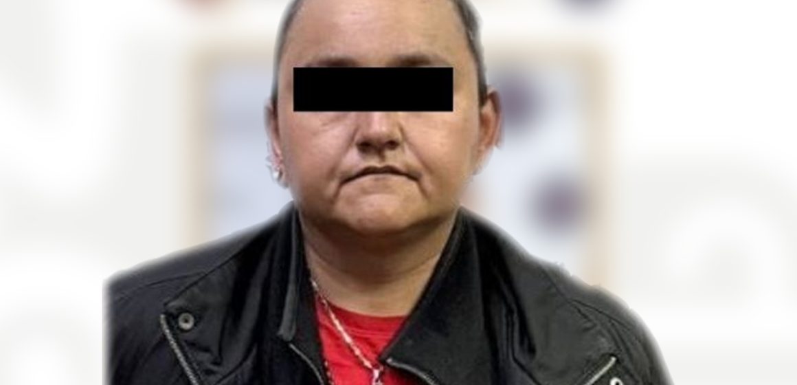 Detienen a mujer por extorsión en la Zona Centro