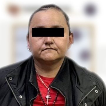 Detienen a mujer por extorsión en la Zona Centro