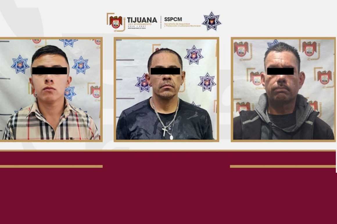 Detienen a tres personas por circular en vehículos con reporte de robo
