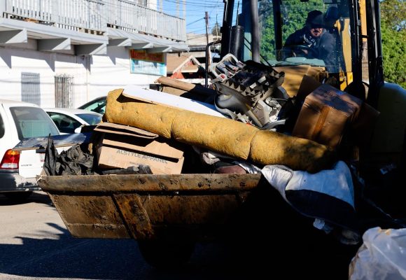 Recolectan 40 toneladas de basura en colonias de Otay Centenario y Sánchez Taboada