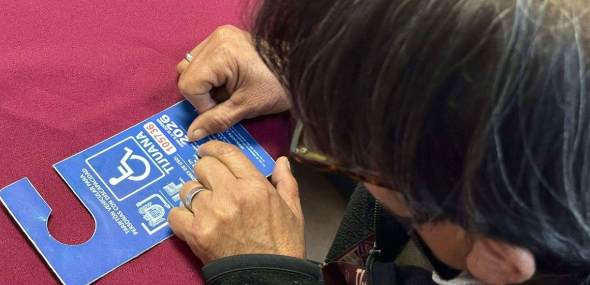 Renuevan más de 19 mil engomados 2026 para tarjetón de discapacidad