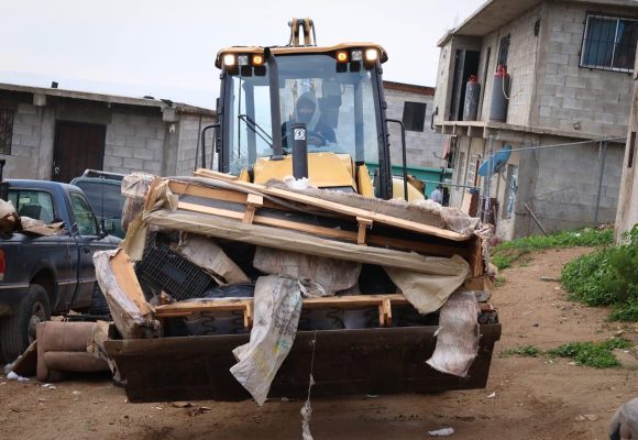 Retiran 27 toneladas de basura en distintas colonias
