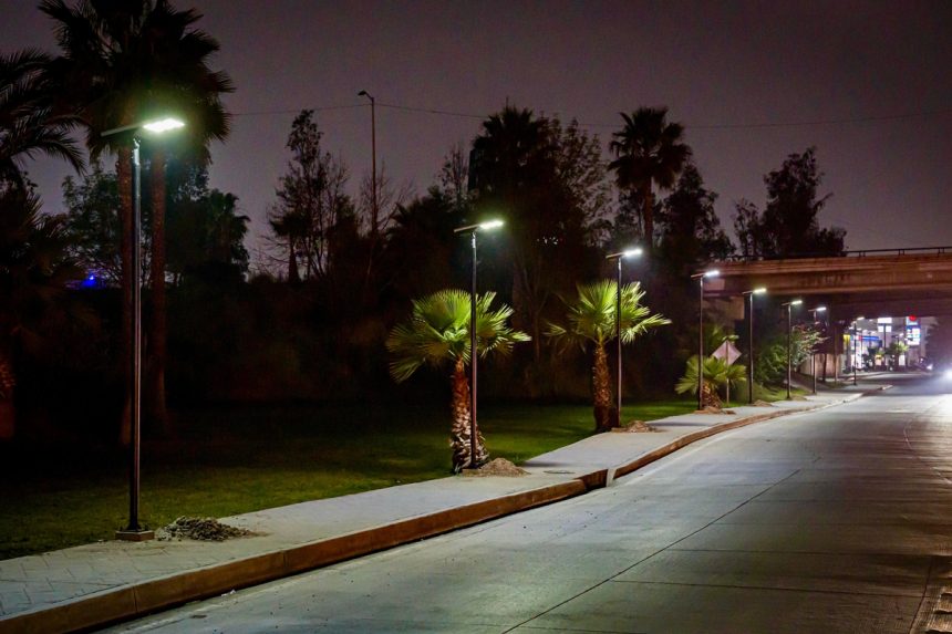 Instalan Sendero Seguro en Otay Centenario en beneficio de más de 15 mil personas