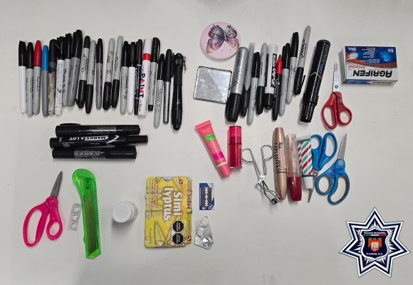 Revisan pertenencias en secundaria técnica de Tijuana como medida preventiva