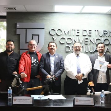 Presentarán “La Biciguía Tijuanense” y “El Manual del Súper Conductor” en la Zona Centro
