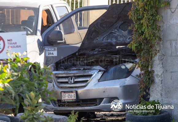 Localizan cuatro cuerpos carbonizados al interior de una vagoneta en el Pípila