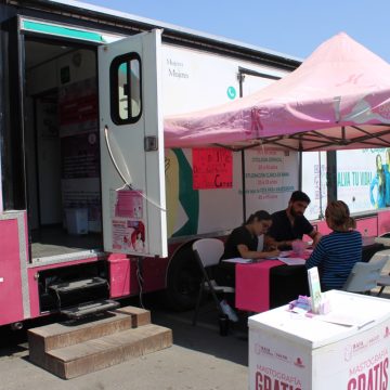 Mantienen detección gratuita de cáncer en la mujer en Módulo Rosa del HGT y Plaza Sendero