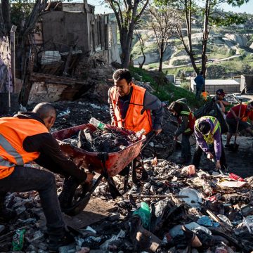 Retiran más de 15 toneladas de basura en distintas colonias