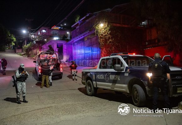 Localizan cuerpo encobijado en la colonia Manuel Paredes