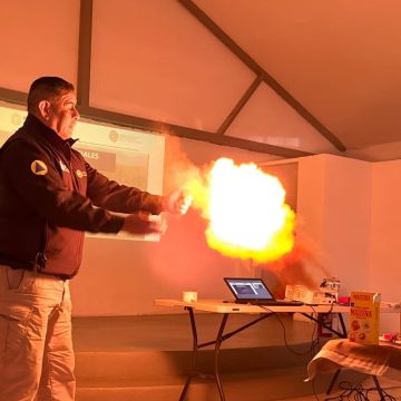 Protección Civil capacita a residentes de La Rumorosa en prevención de incendios