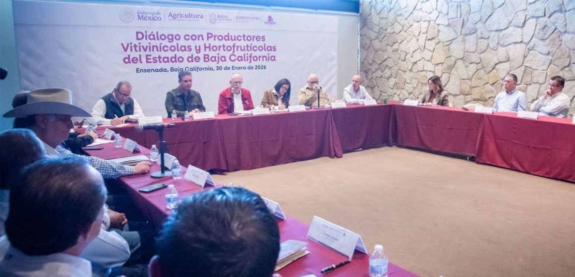 Agricultura dialoga con sectores vitivinícola y hortofrutícola de Baja California