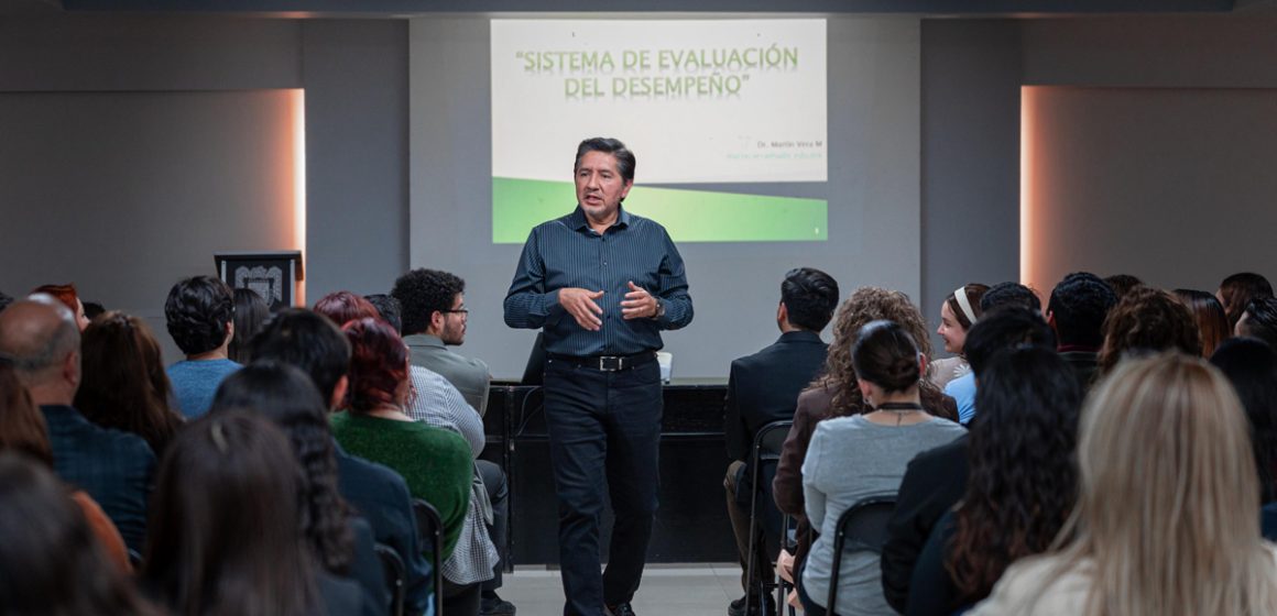 Capacitan a personal municipal en evaluación de políticas públicas