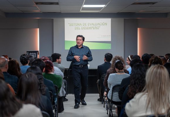 Capacitan a personal municipal en evaluación de políticas públicas