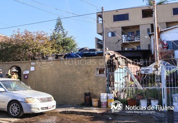 Incendio en la Madero Sur deja a una mujer de 84 años con crisis nerviosa