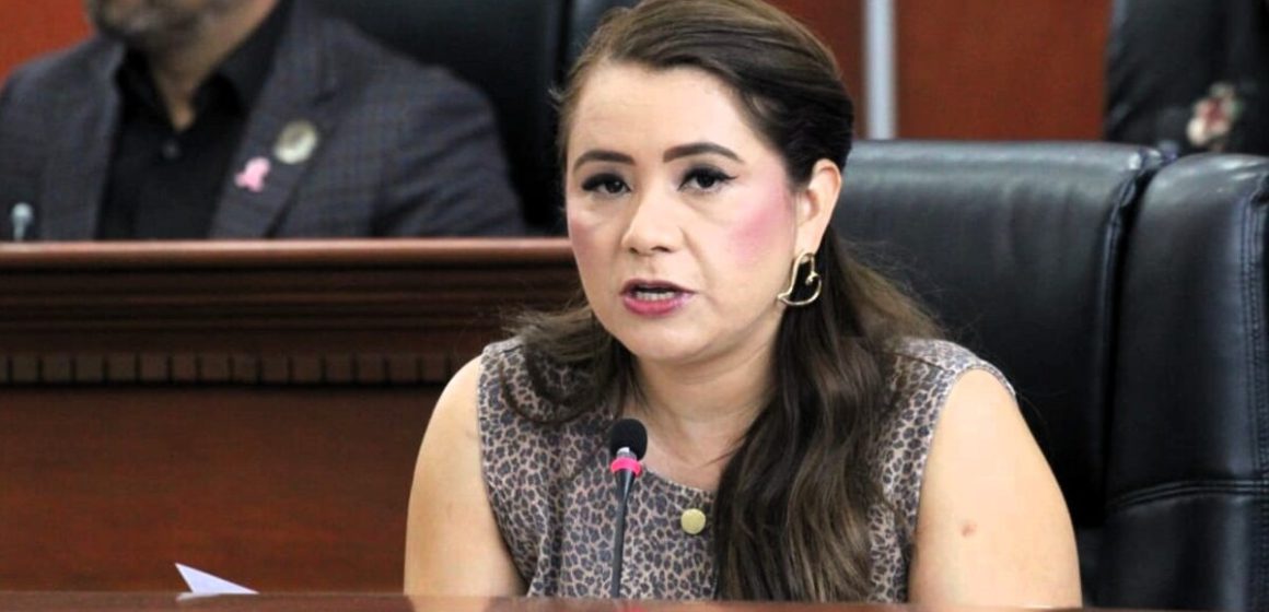 Diputados de oposición pedirán a Ang renunciar a la Comisión de Fiscalización