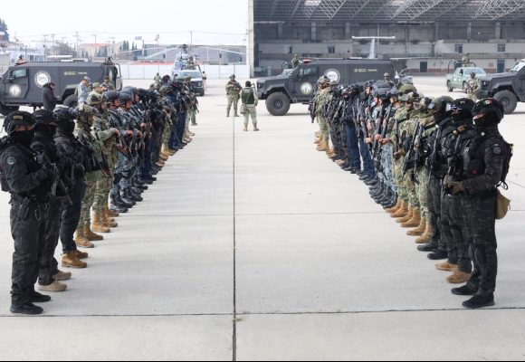 México extradita a 37 operadores criminales a EE.UU.