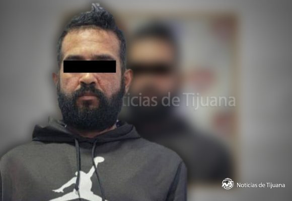 Detienen a presunto asaltante en puente peatonal de la Zona Río
