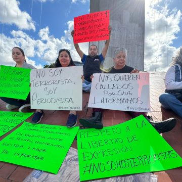 Periodistas de BC exigen garantías y justicia para colega acusado de terrorismo en Veracruz