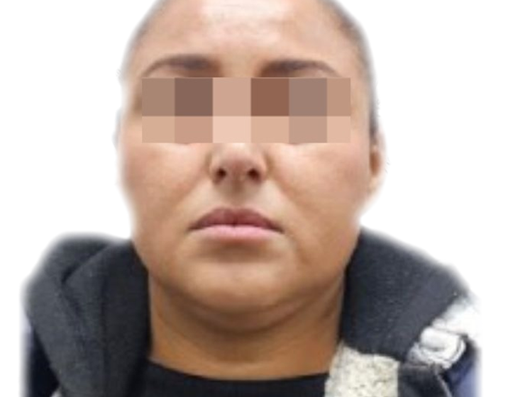 Detienen a mujer en flagrancia por presunto robo de vehículo