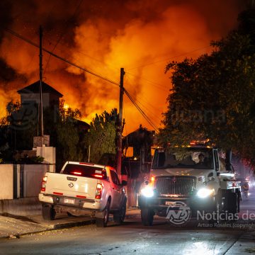 Incendio consume por completo el restaurante La Estancia en Rosarito