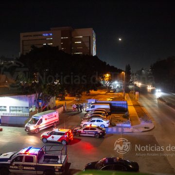 Retienen a paramédicos de la Cruz Roja en hospital general