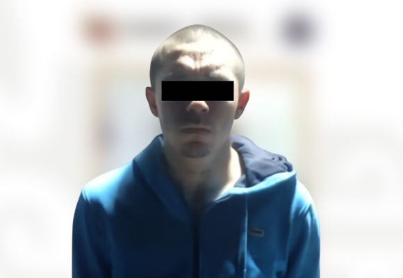 Aseguran vehículo con predenuncia de robo y detienen a conductor en la colonia Soler