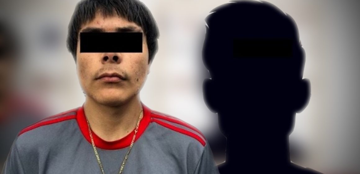 Detienen a dos jóvenes armados en auto con predenuncia de robo