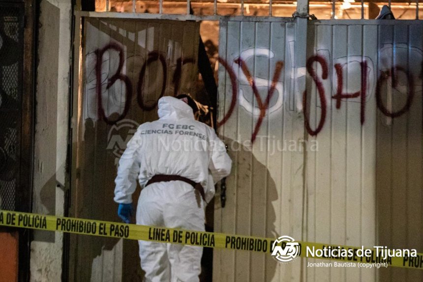 Ejecutan a Martín dentro de su casa en Ciudad Jardín; sicarios huyen en Explorer