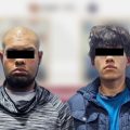 Detienen a dos hombres armados con droga y cartuchos
