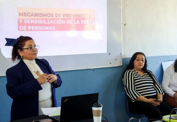Capacitan a docentes de secundaria en prevención de trata de personas