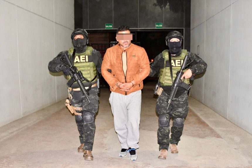 Capturan a hombre acusado de homicidio en un domicilio