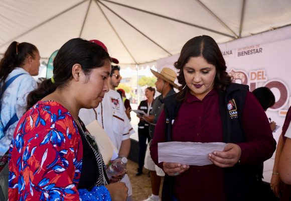 Atiende Gobierno Municipal a comunidad de Villas de Baja California