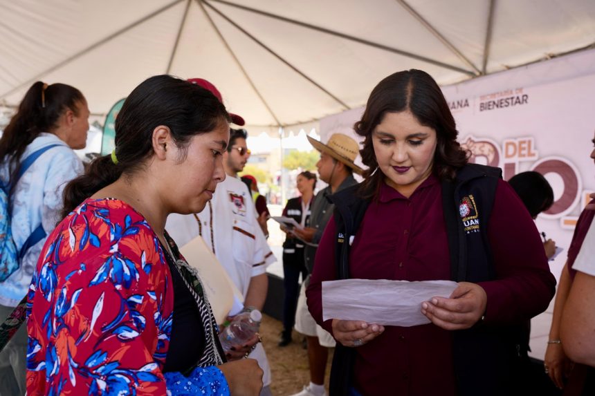 1 Atiende Gobierno Municipal a comunidad de Villas de Baja California